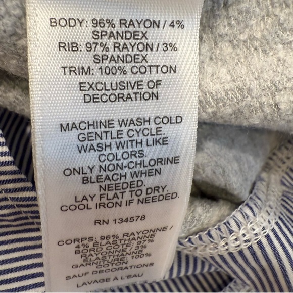 Vineyard Vines Women’s Gray Top Mixed Media Shirt Tail Accent Size S - Picture 8 of 9